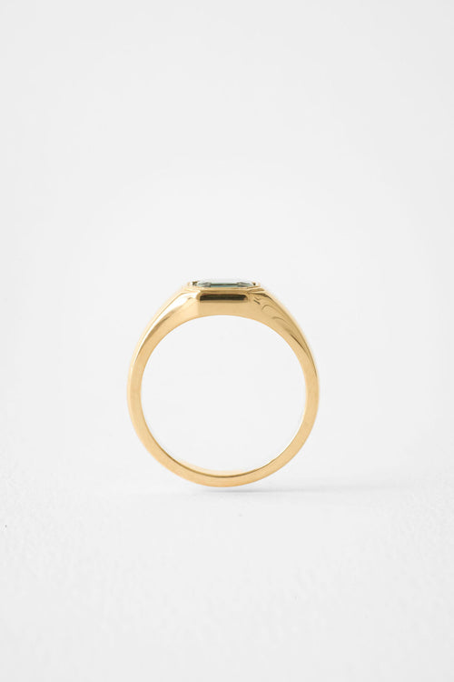 Portrait Sapphire Signet | OAK
