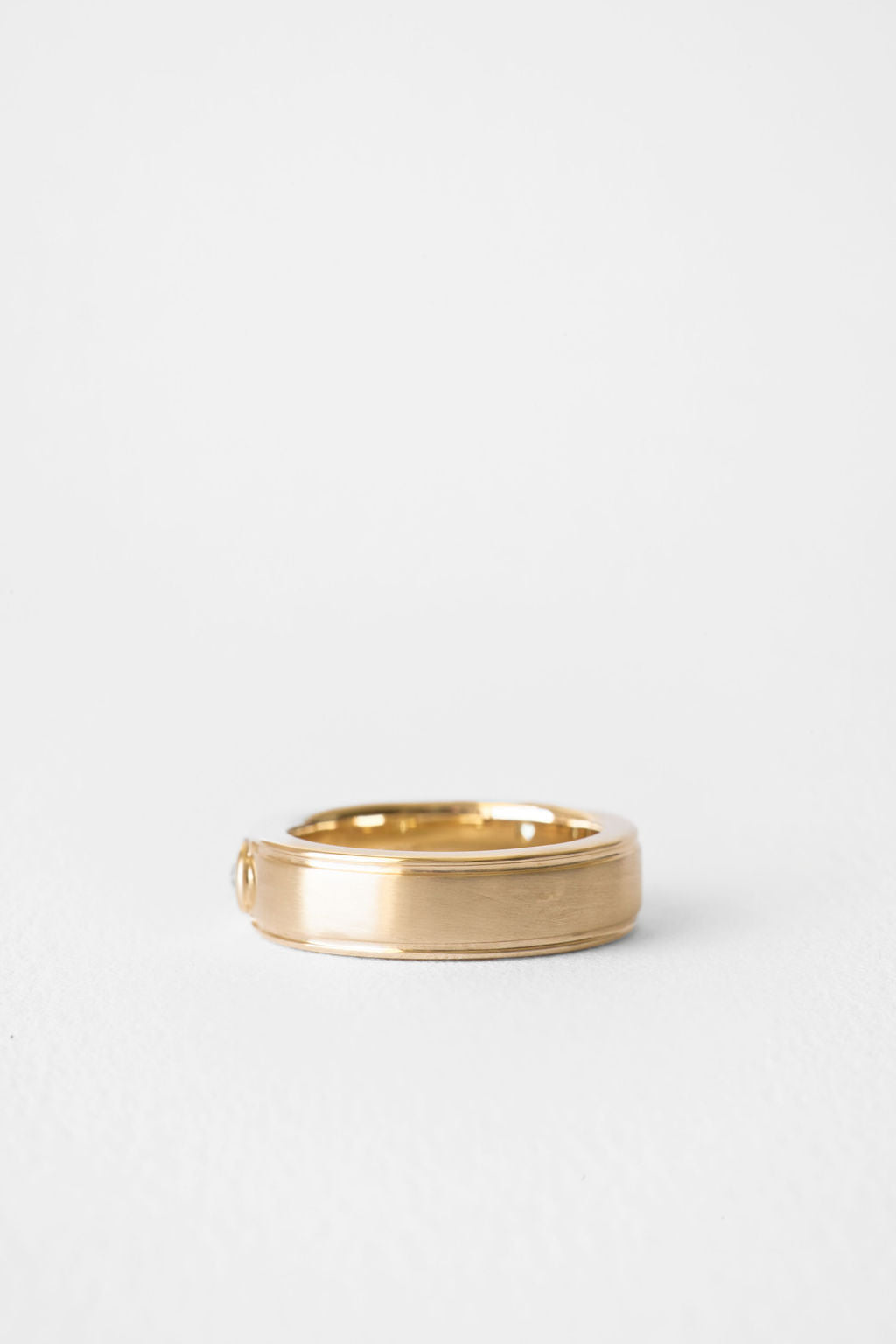 Oval Sapphire Band