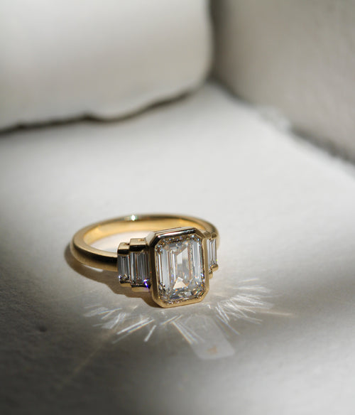 Iris || 2ct Emerald