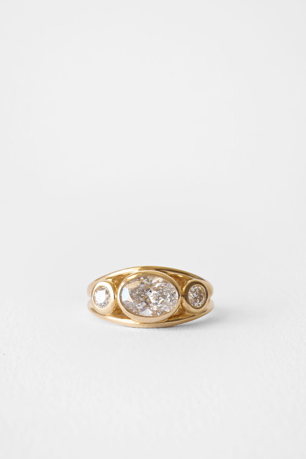 Terra | East-West Oval