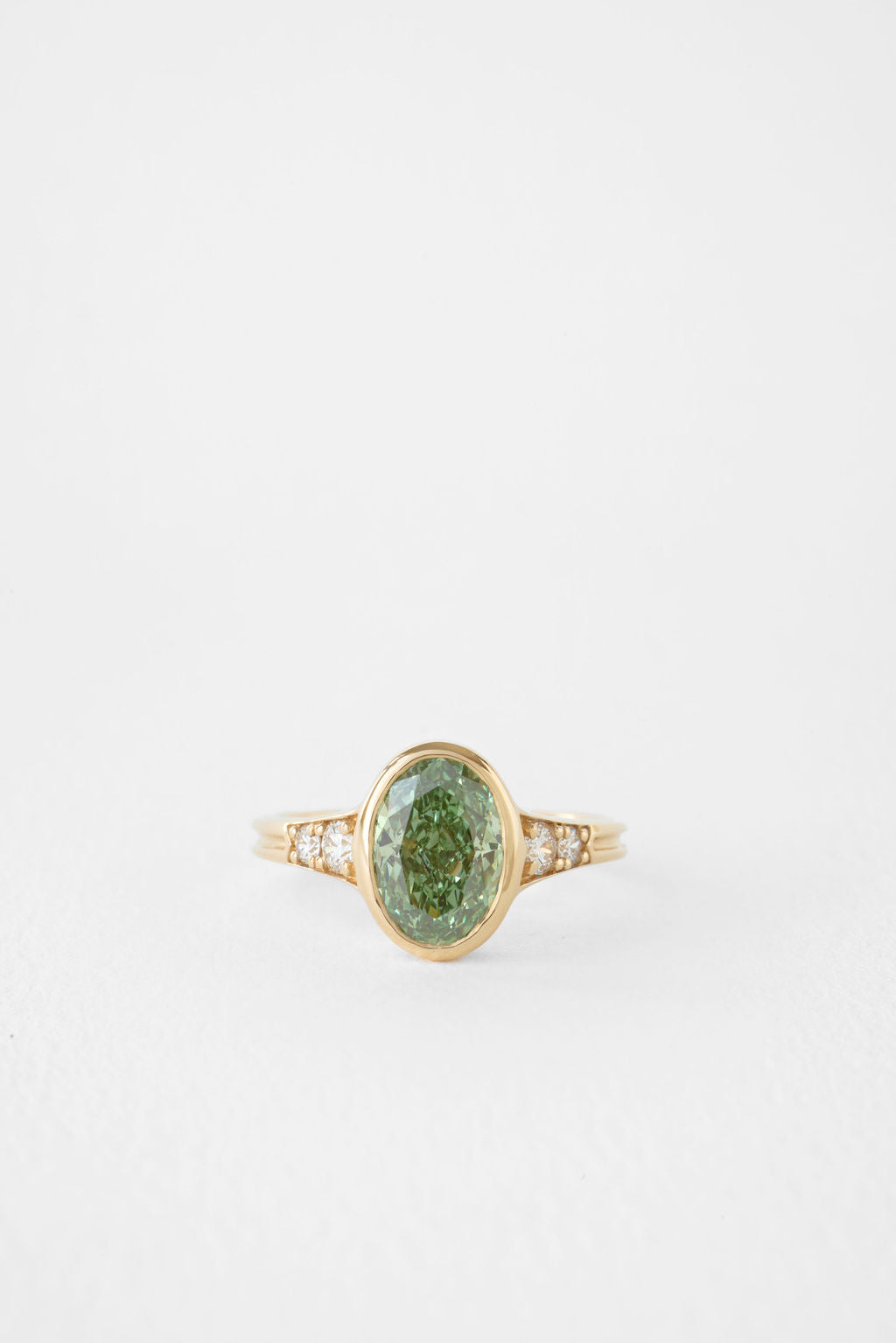 2.04 ct Lea || Green Oval