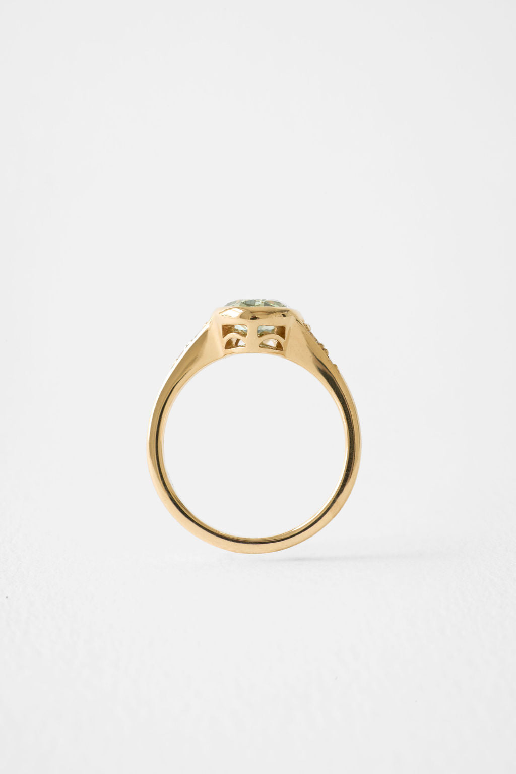 2.04 ct Lea || Green Oval
