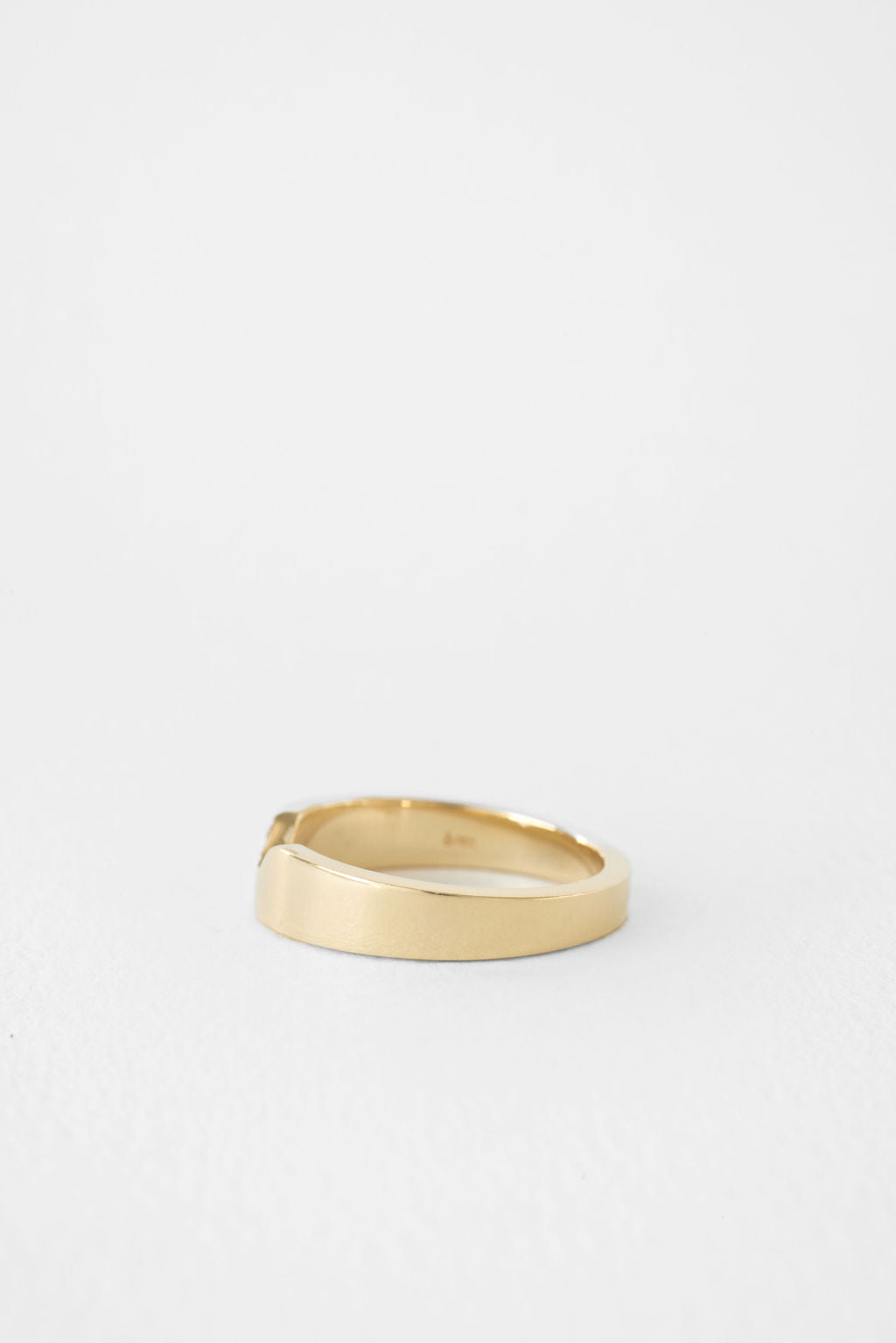 Oval Cut-Out Cigar Band
