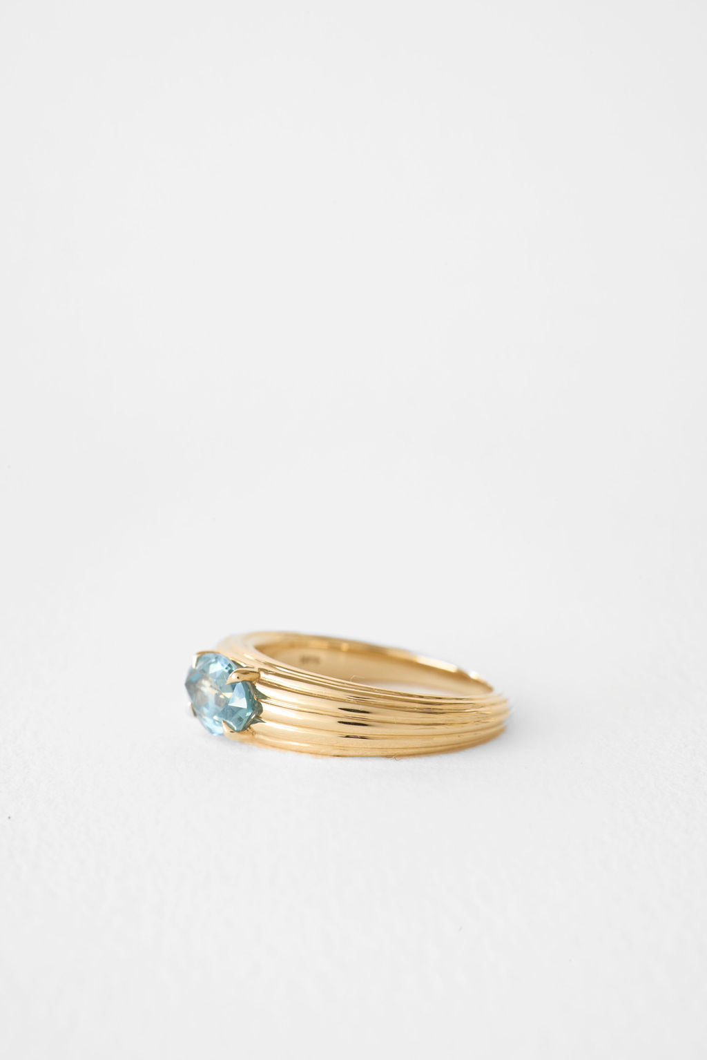 Montana Sapphire Juno | OAK