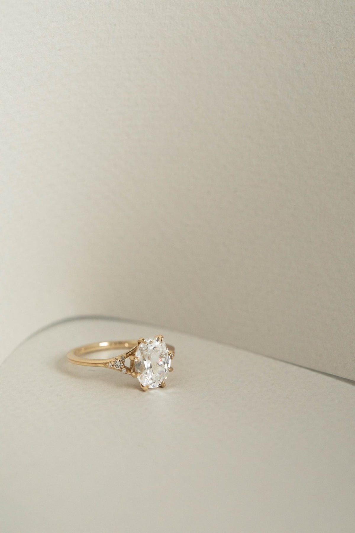 Gillian | Custom Dahlia || Oval