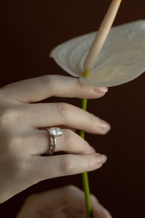Amber || Oval