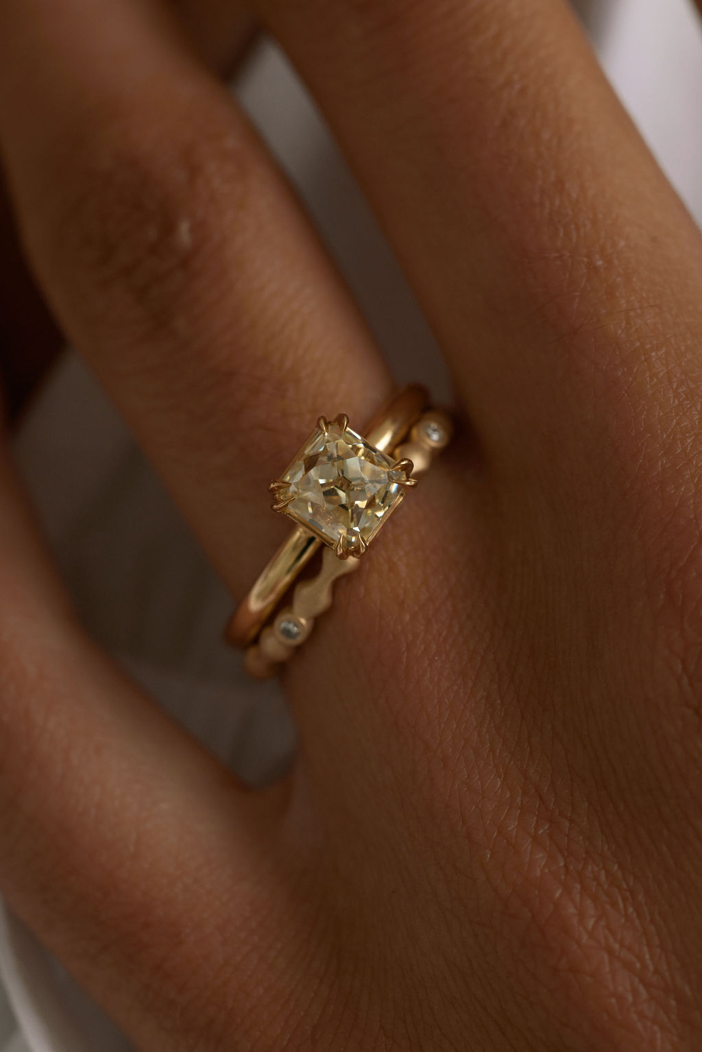 Scalloped Band