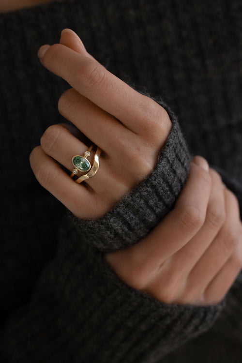 Lark || Oval Green Diamond