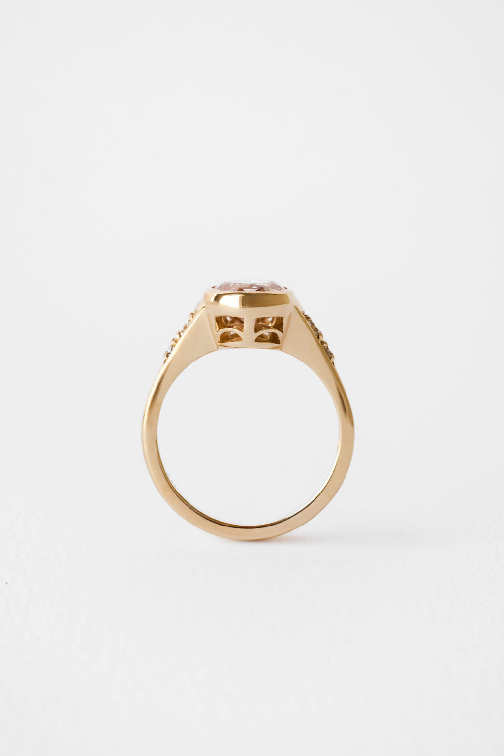 Lea || Champagne Oval