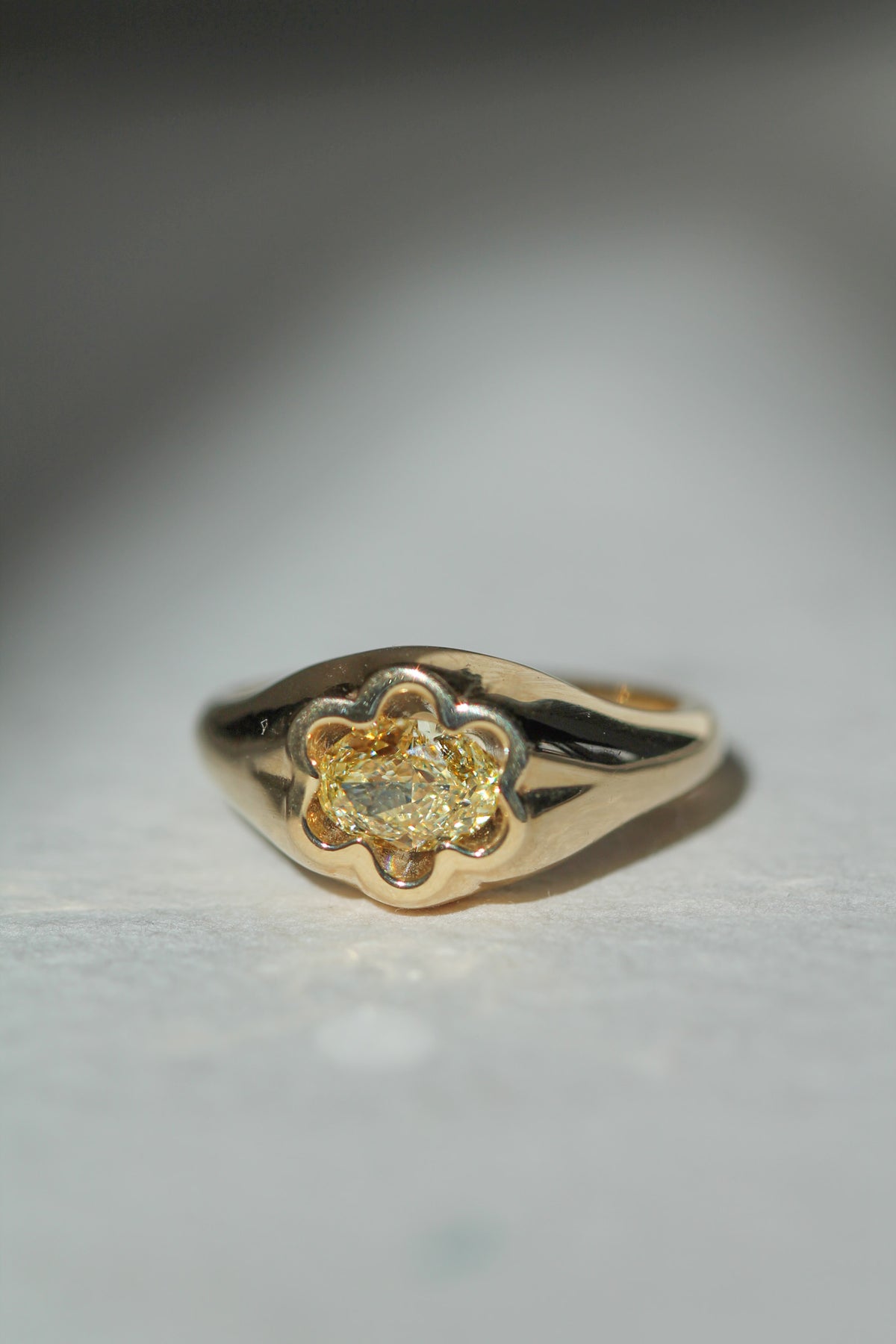 Petite Flora | East-West Oval (view 12)
