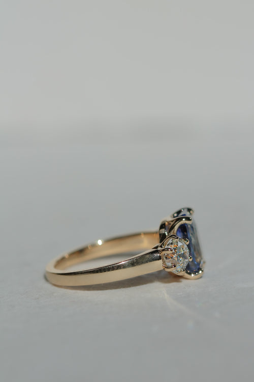 Parti Blue Ceylon Sapphire Three-Stone | OAK (view 4)