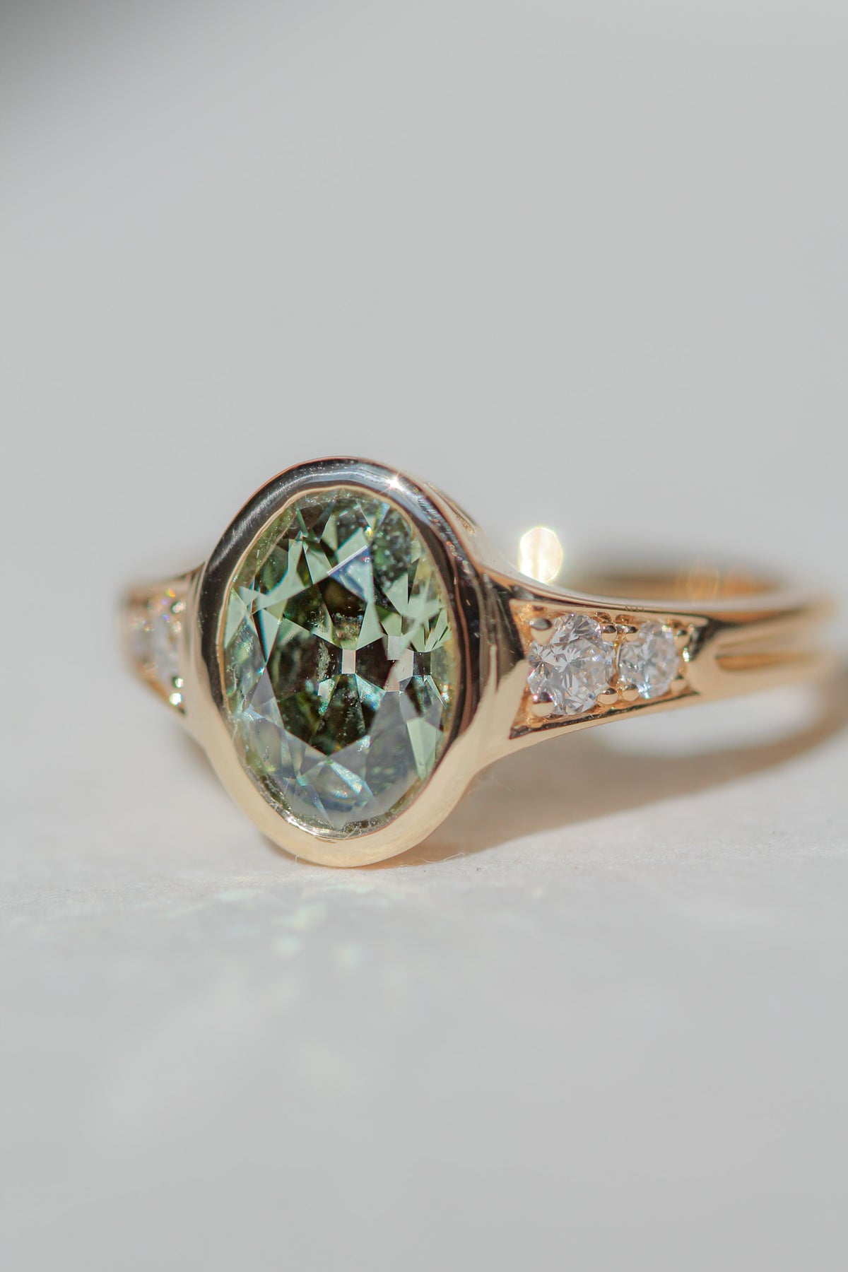 Lea | 2.04 ct Green Diamond (view 3)