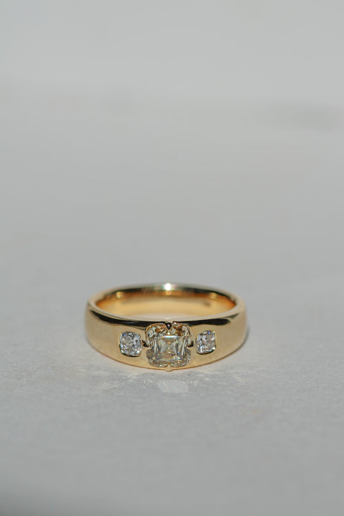 French Cut Three-Stone Signet | OAK (view 3)