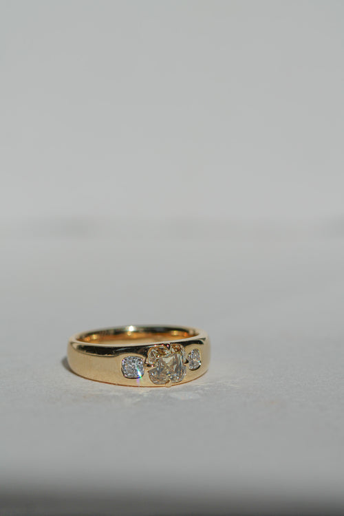 French Cut Three-Stone Signet | OAK (view 2)