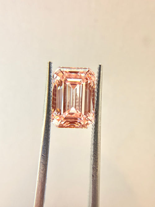 2.51 ct Pink Champagne Emerald  | Loose Diamond
