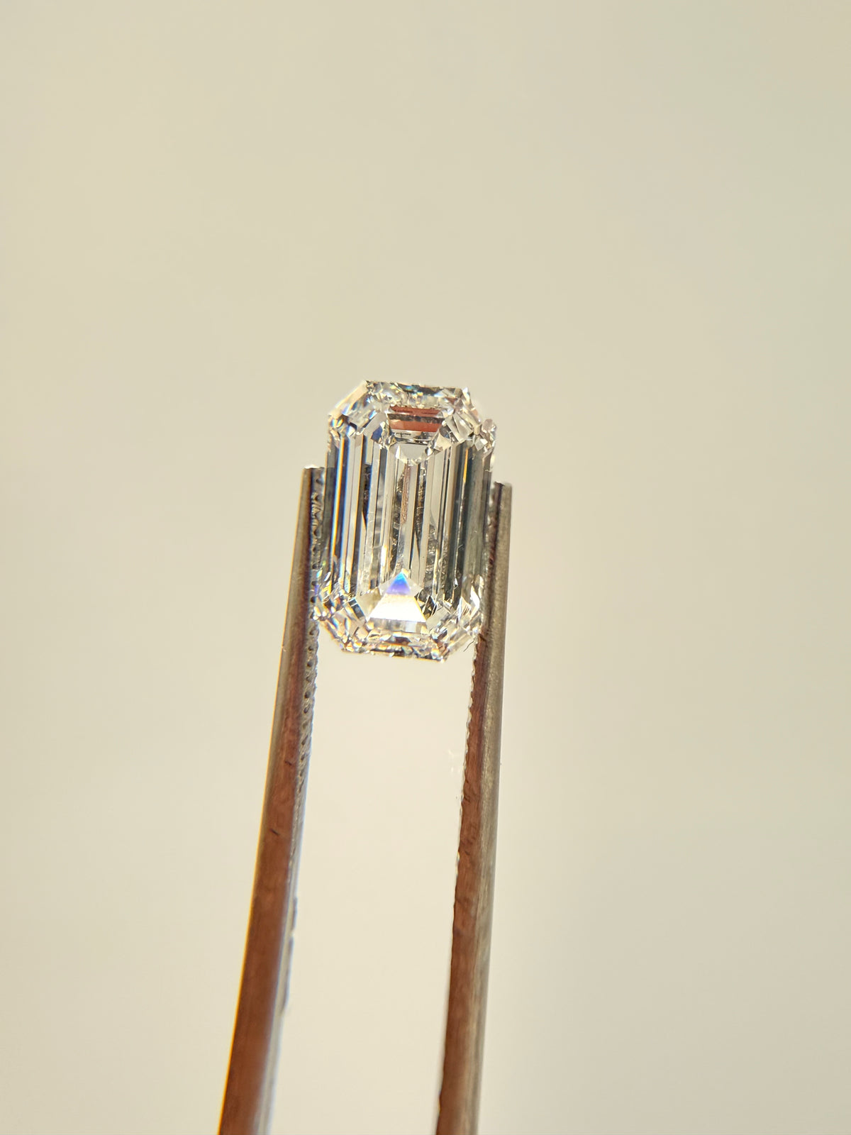 2.01 ct Elongated Emerald | Loose Diamond