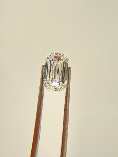 2.01 ct Elongated Emerald | Loose Diamond