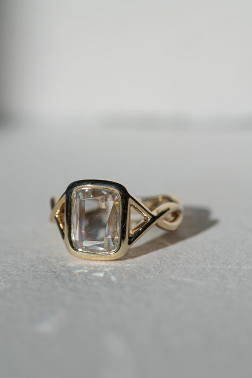 Portrait Cushion Diamond Twisted Band Solitaire