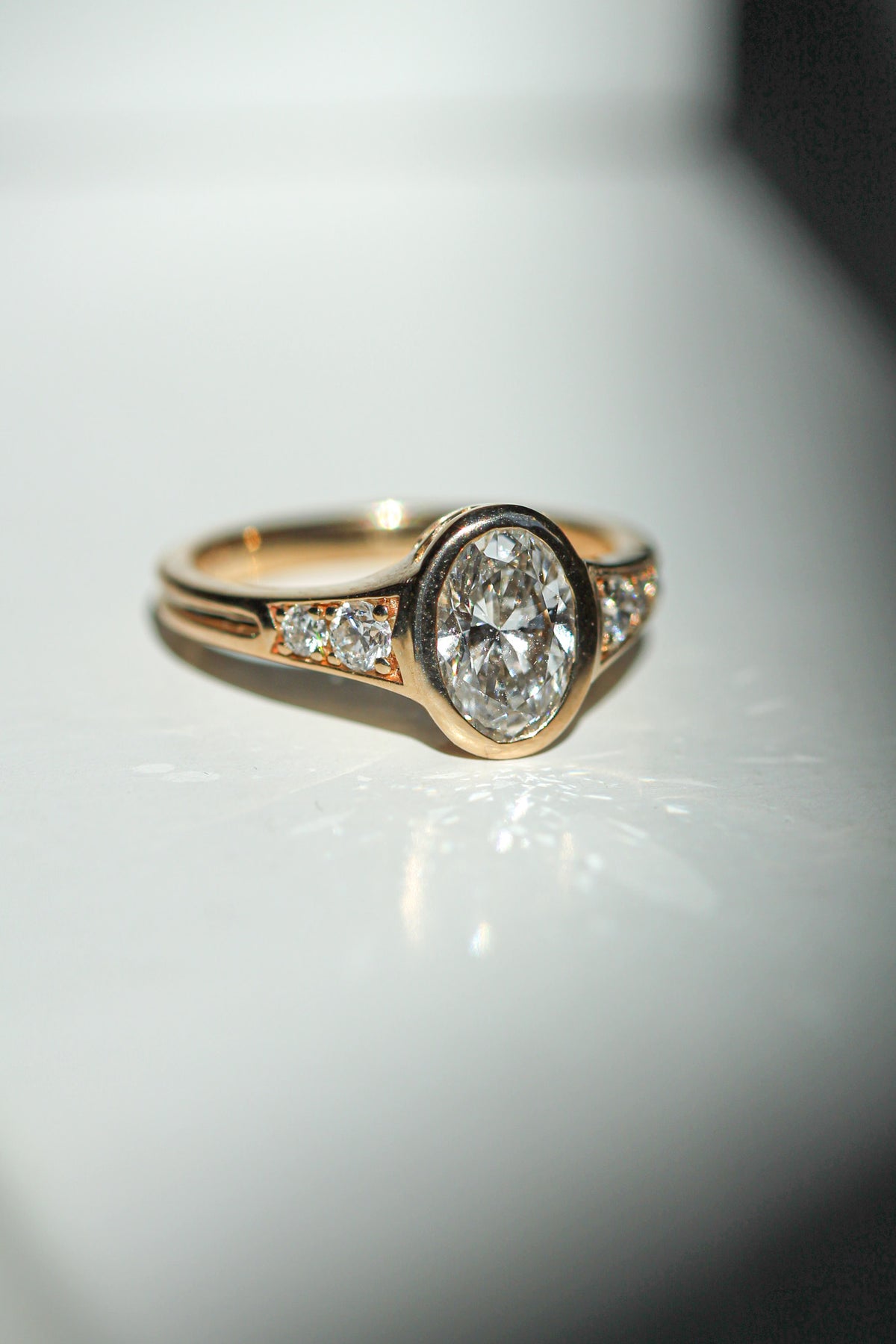 Lea || 1.25 ct white diamond (view 2)