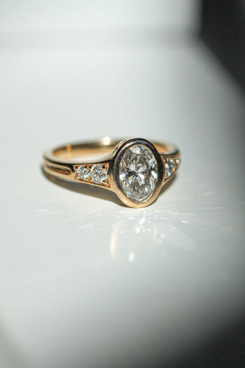 Lea || 1.25 ct white diamond (view 2)