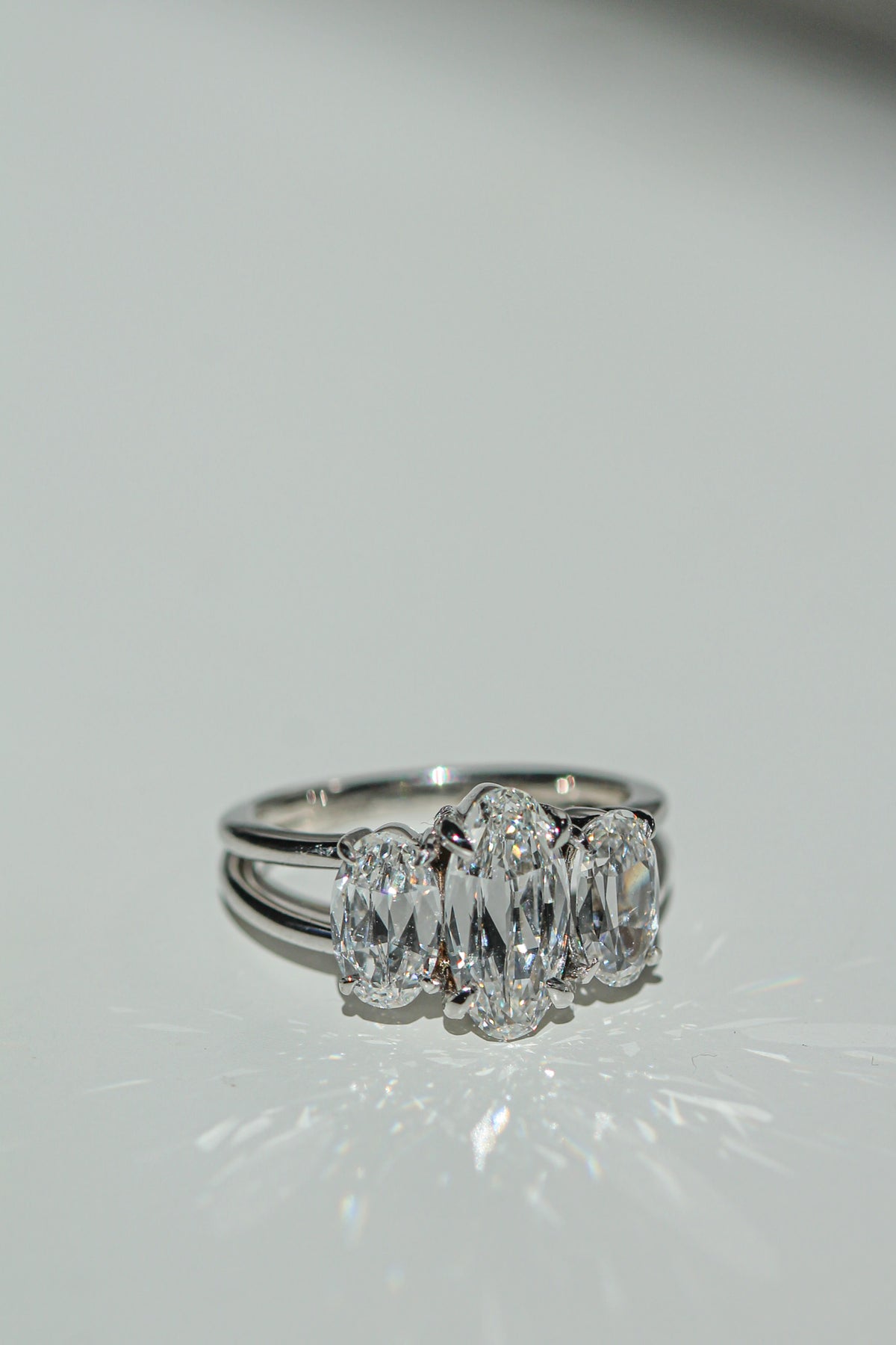 Gale | White Diamond Movals (view 2)