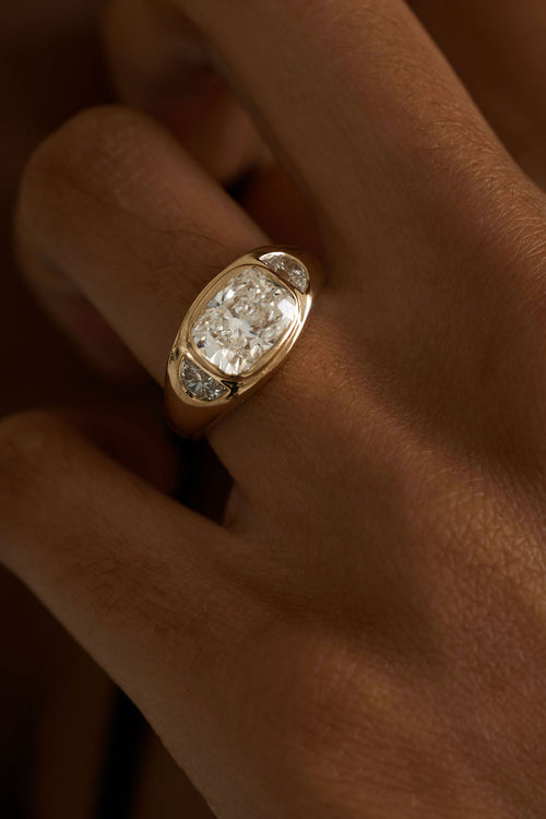 Vigo | Cushion & Half Moon Signet