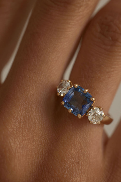 Ceylon Sapphire Three-Stone | OAK