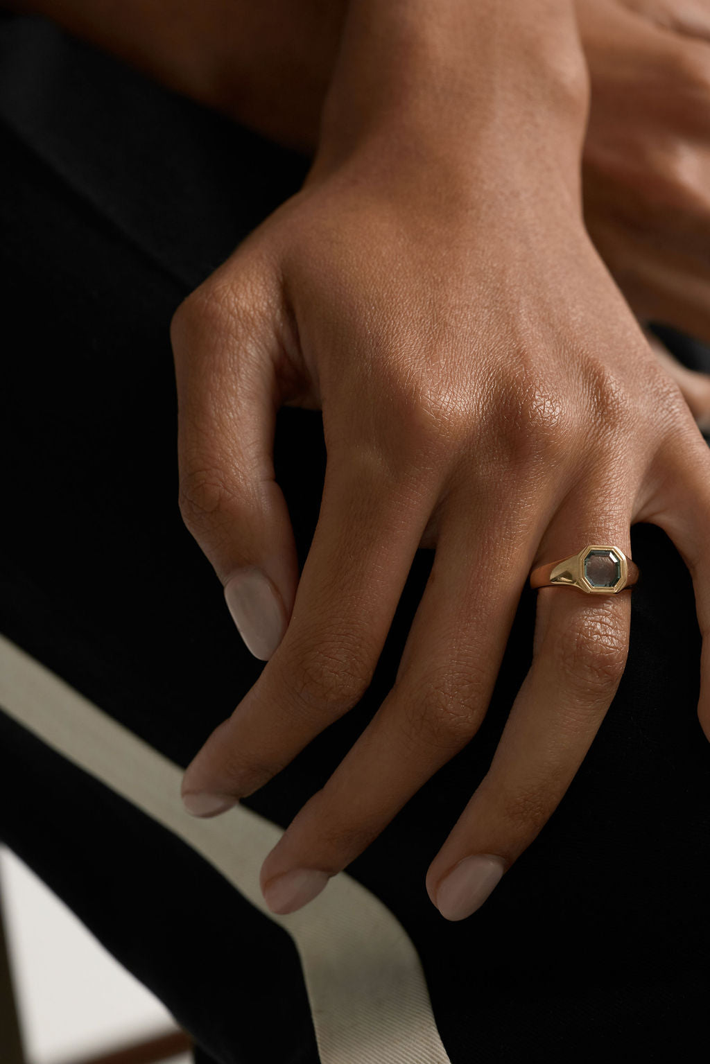Portrait Sapphire Signet | OAK