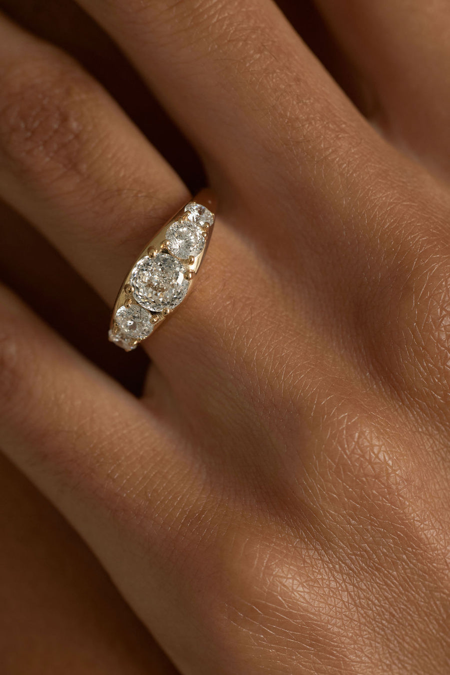 Juned Rind Caye | Five Stone Porguese Cut – June Rings