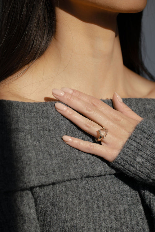 Rose Cut Champagne Trillion || OAK