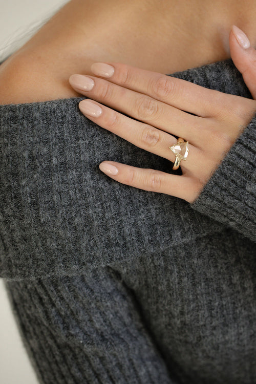 Rose Cut Champagne Trillion || OAK