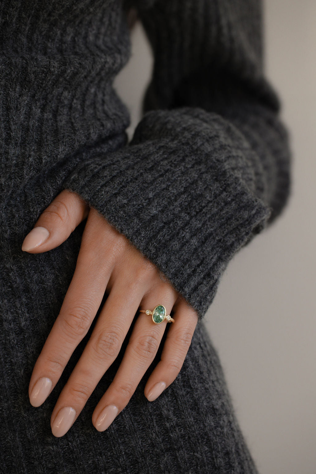 Juned Rind Lark || Oval Green Diamond – June Rings