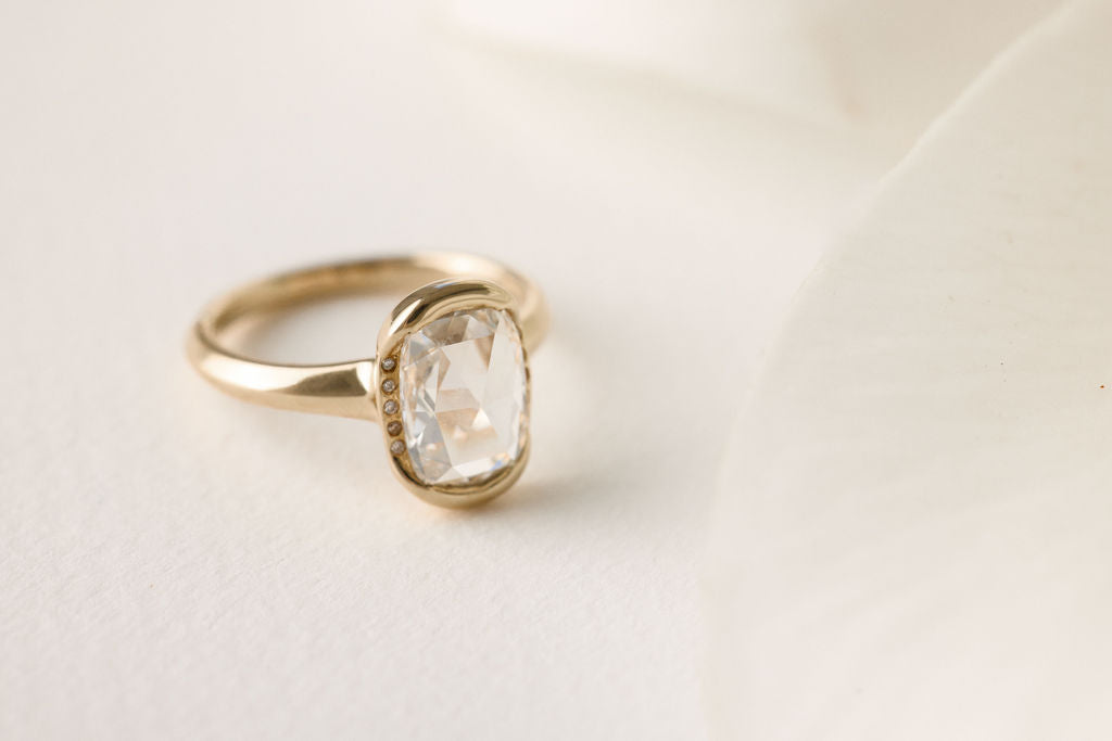 Dove || Elongated Cushion