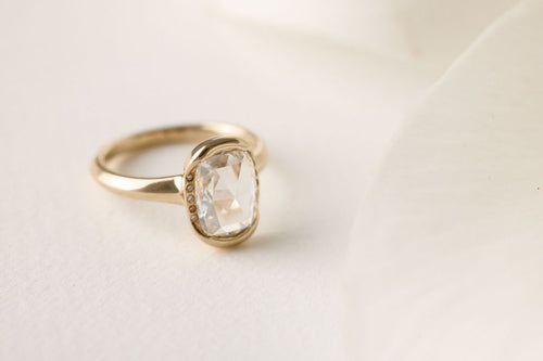 Dove || Elongated Cushion