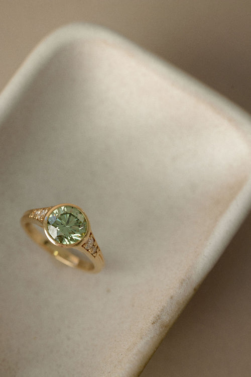 Lea || Green Diamond Round