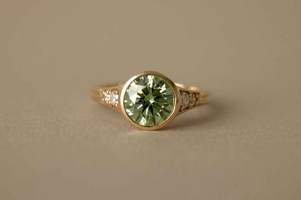 Lea || Green Diamond Round
