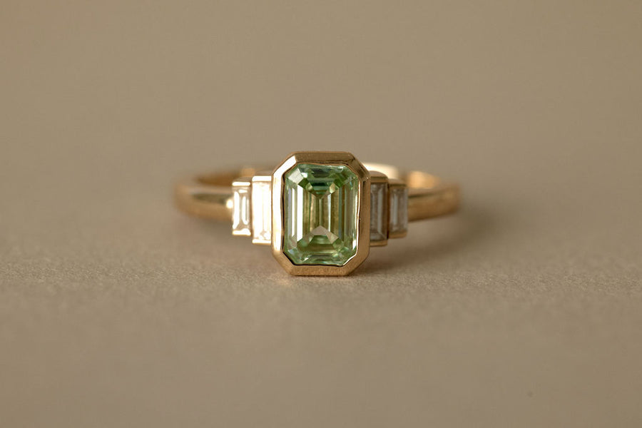 Juned Rind Iris || Green Diamond – June Rings