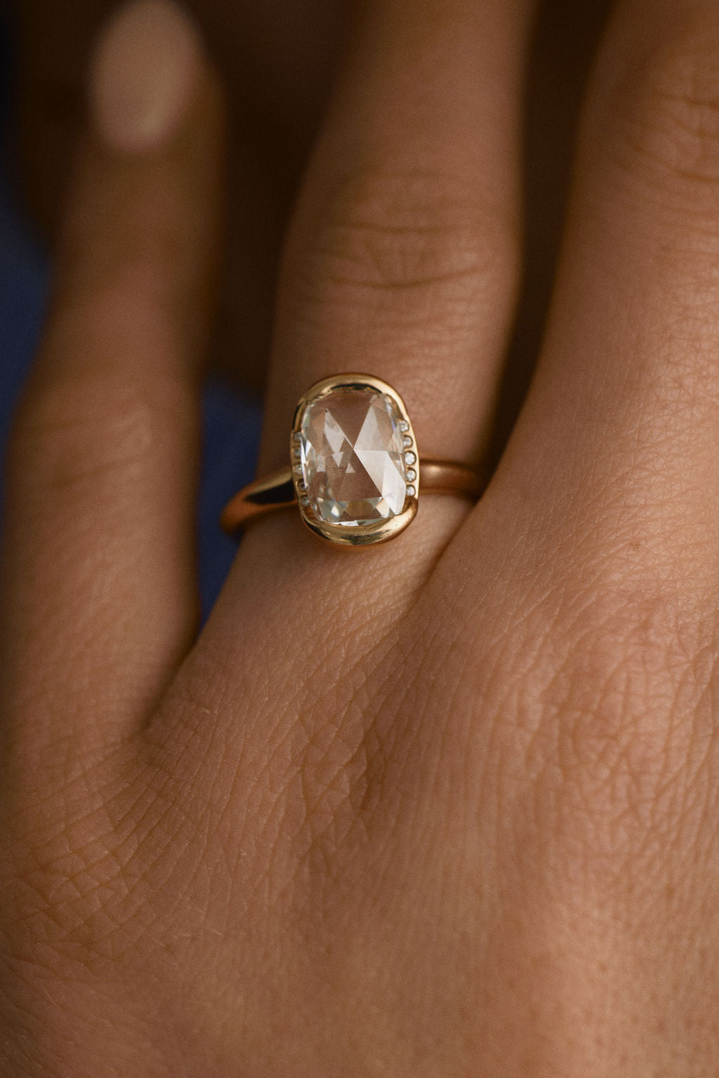 Dove || Elongated Cushion