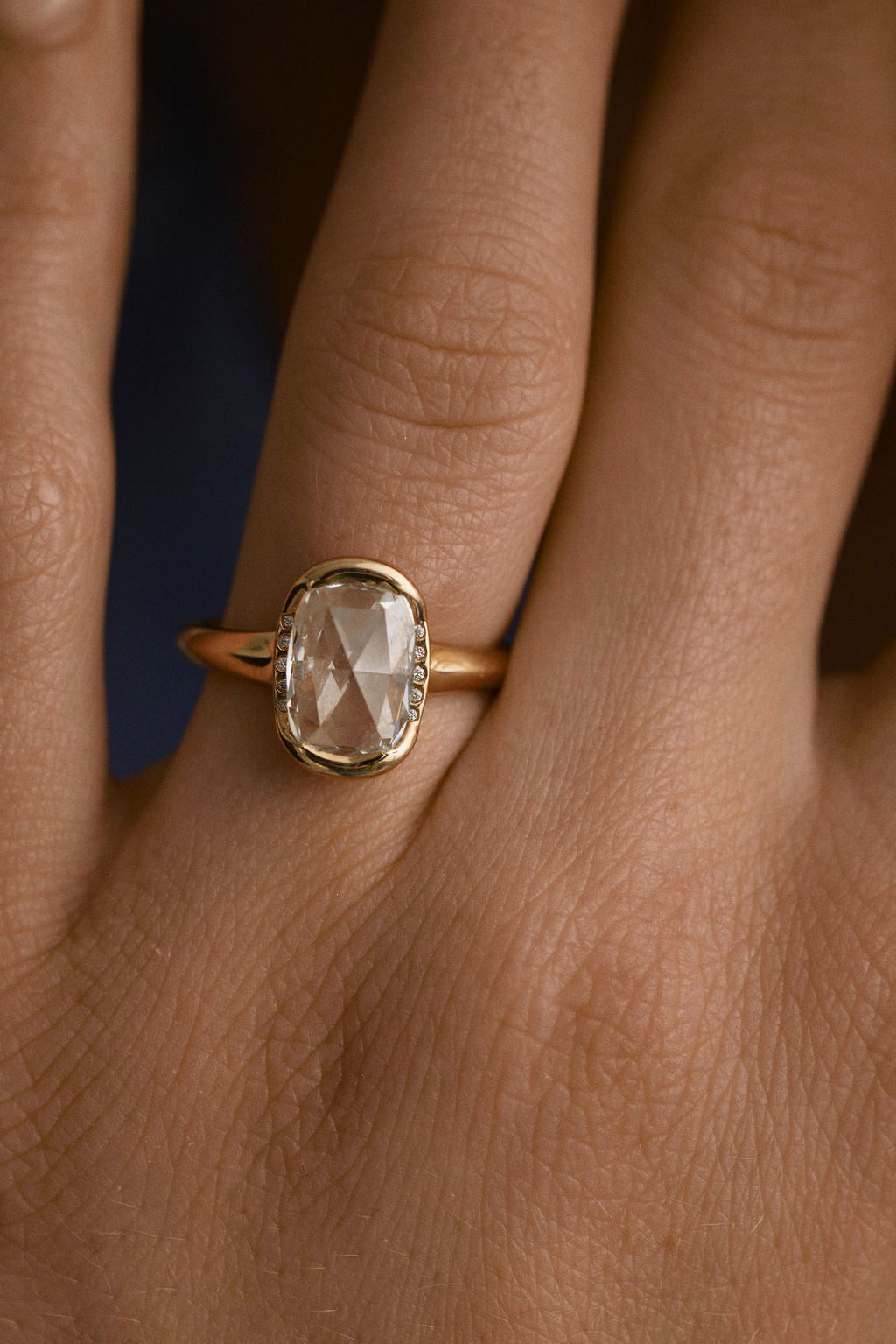 Dove || Elongated Cushion