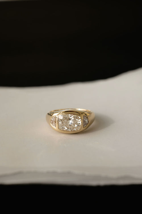 Vigo | Cushion & Half Moon Signet