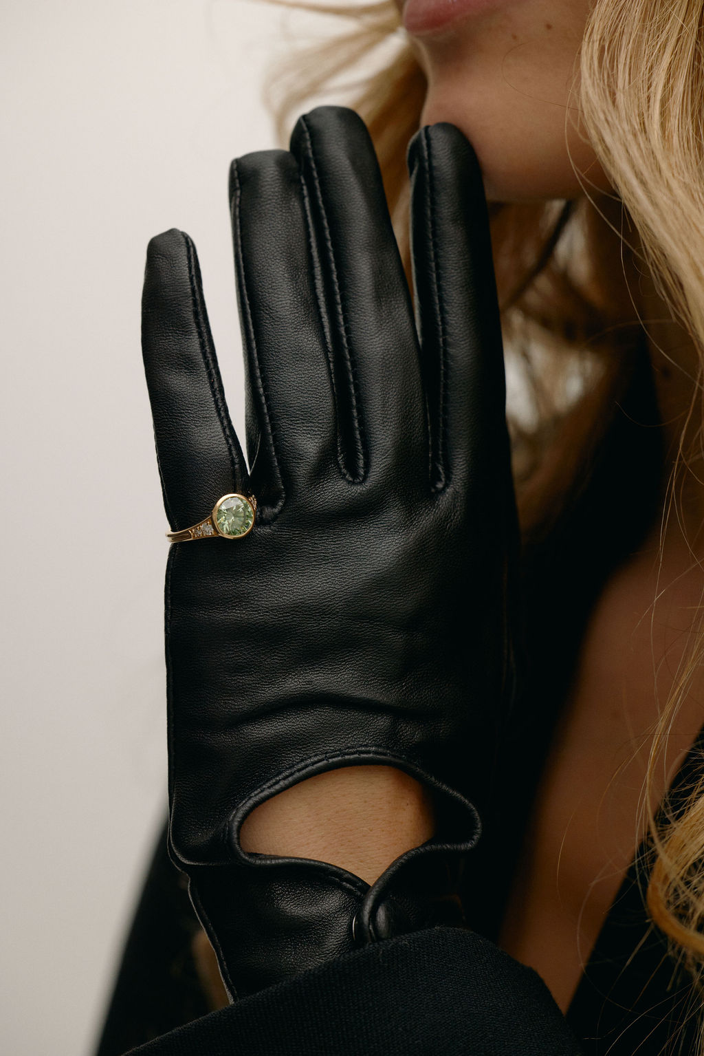 Lea || Green Diamond Round