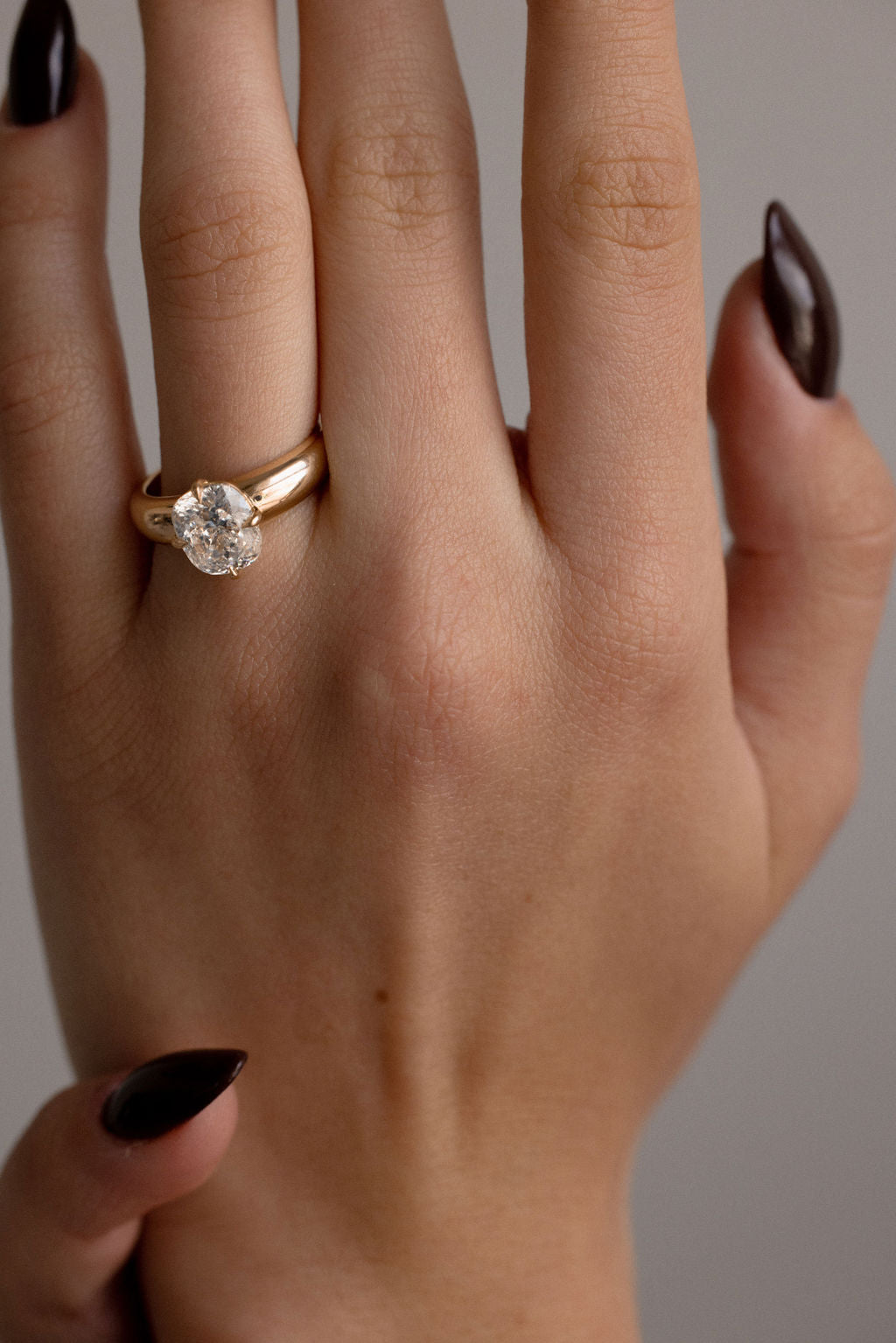 Sutton || Portugese Cushion