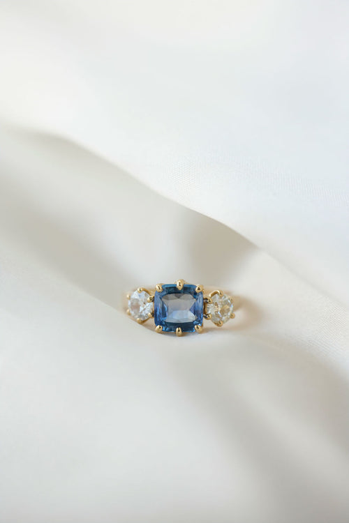 Ceylon Sapphire Three-Stone | OAK