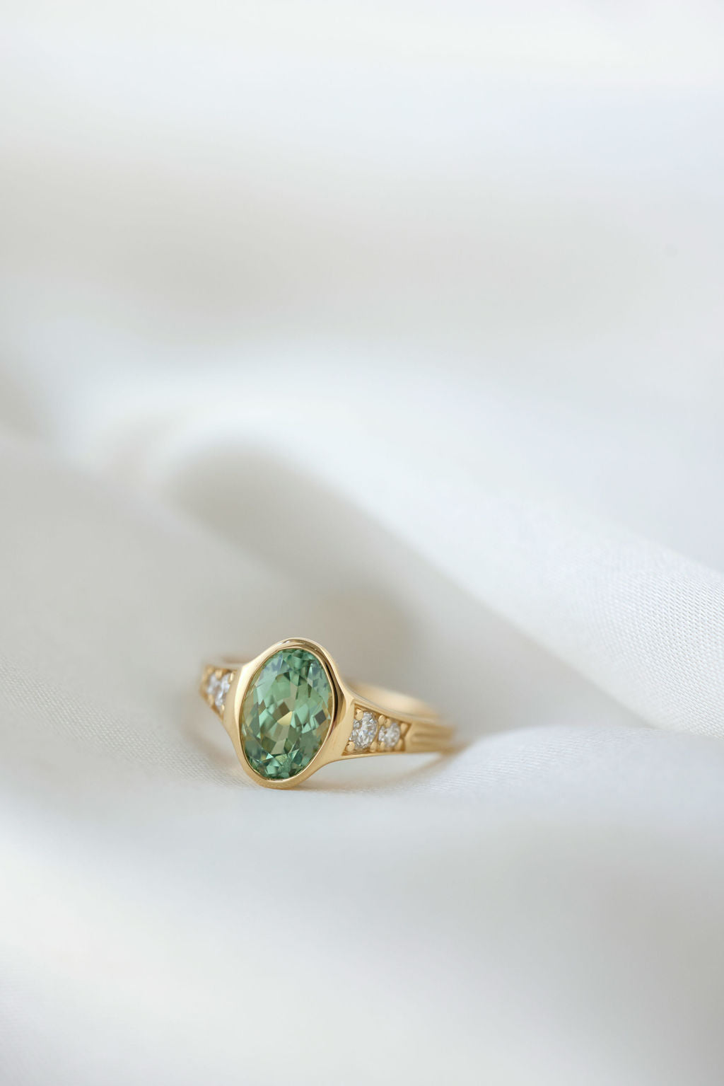 Green Sapphire Lea | Oval