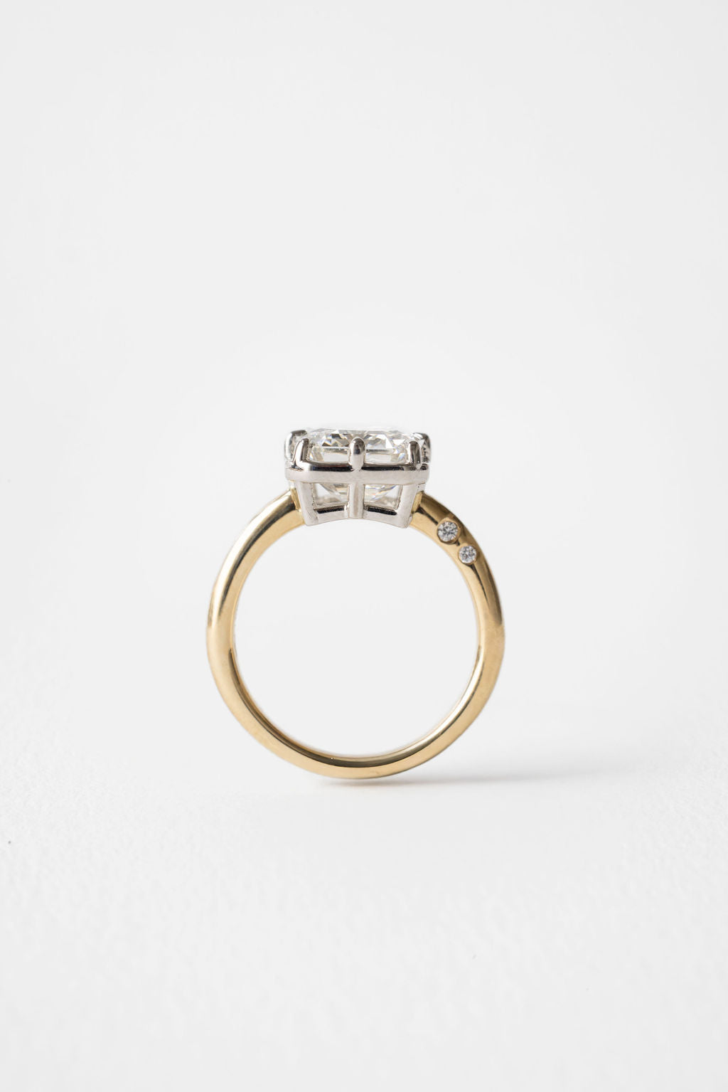 Mira || Old Cut Emerald