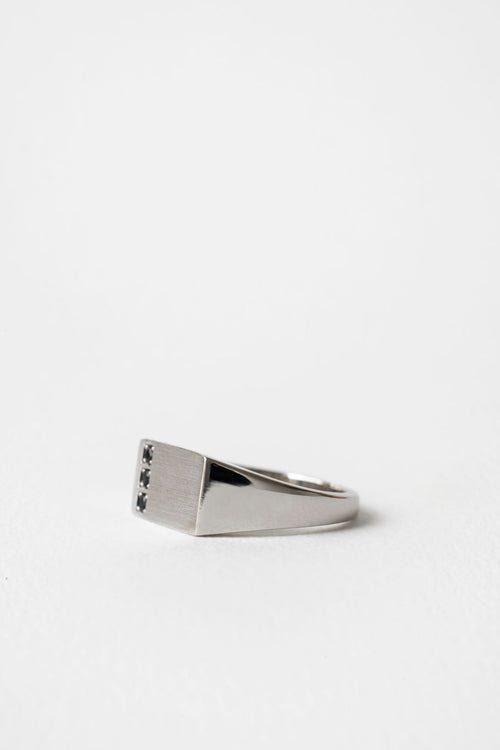 Black Diamond Signet