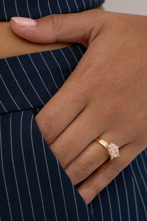 Seville ||Champagne  East-West Oval