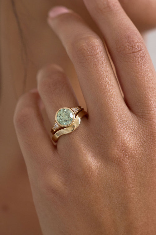 Lea || Green Diamond Round