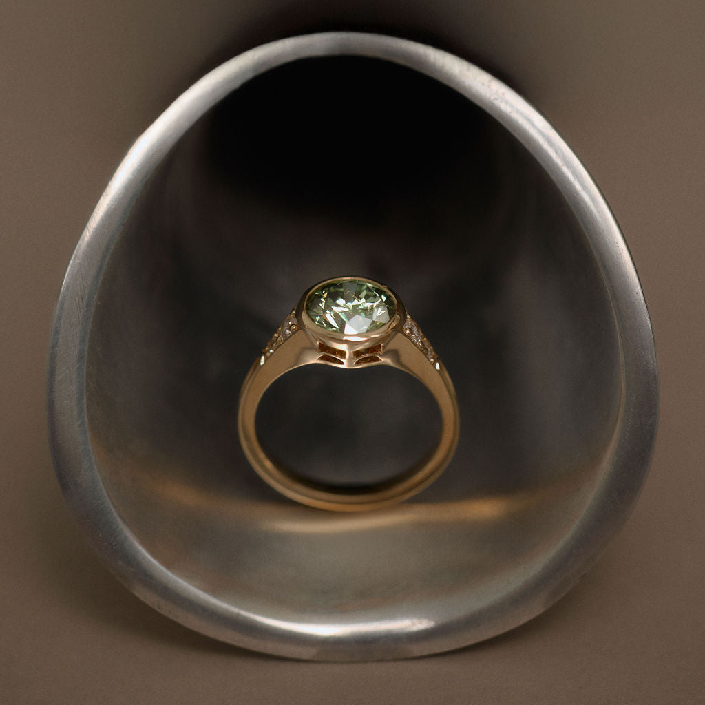 Lea || Green Diamond Round