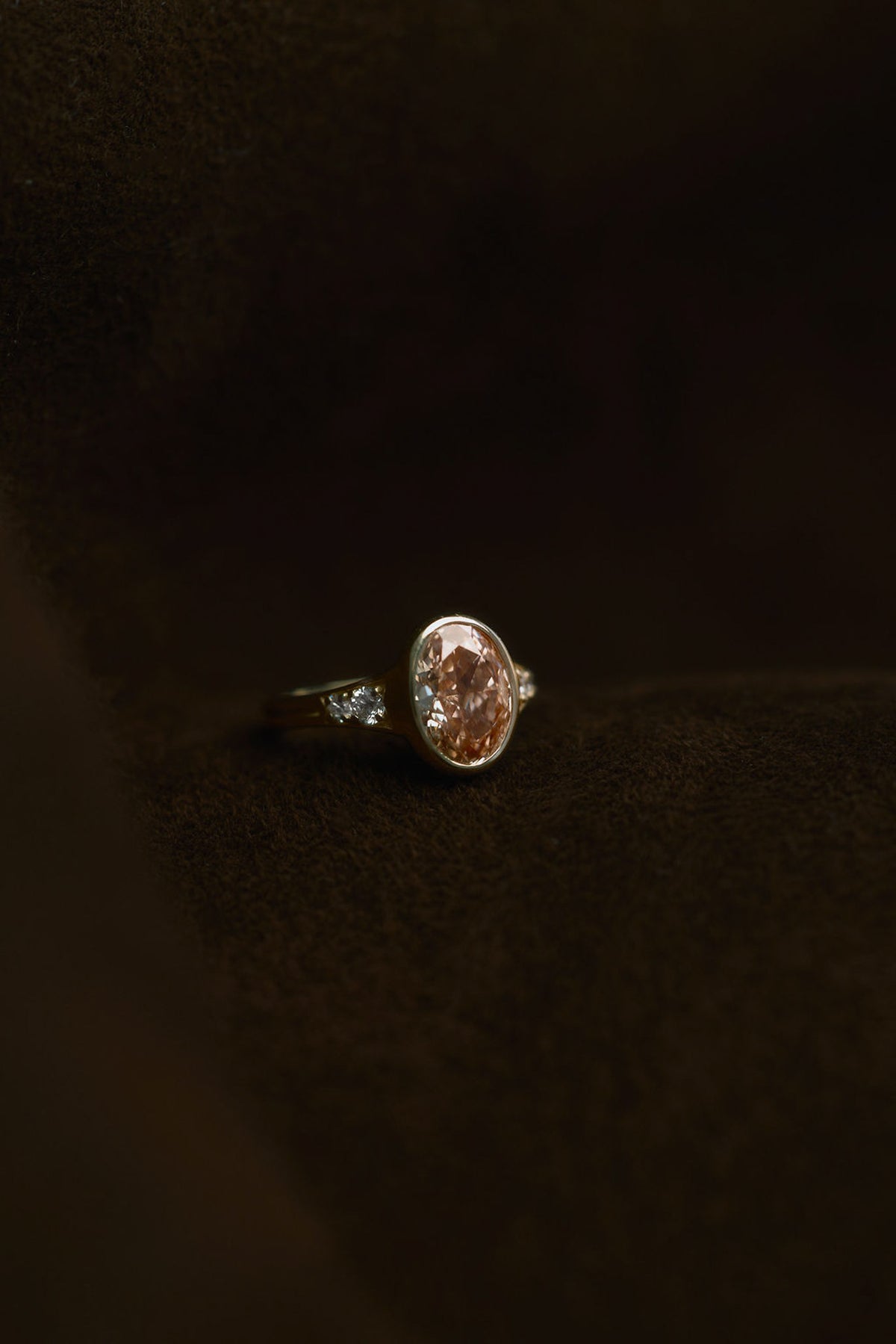 Lea || Champagne Oval